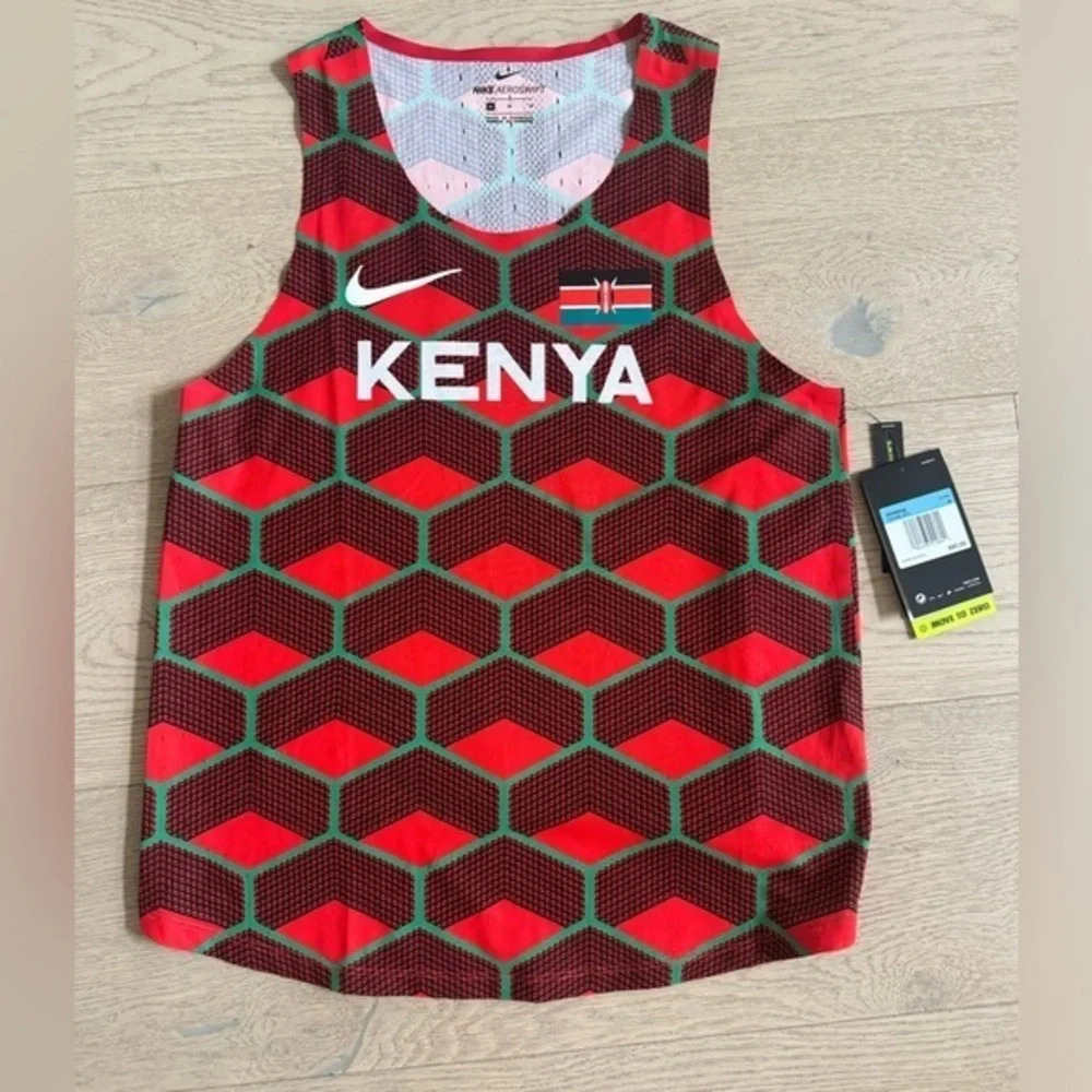 NWT Nike Aeroswift running/workout tank size medium